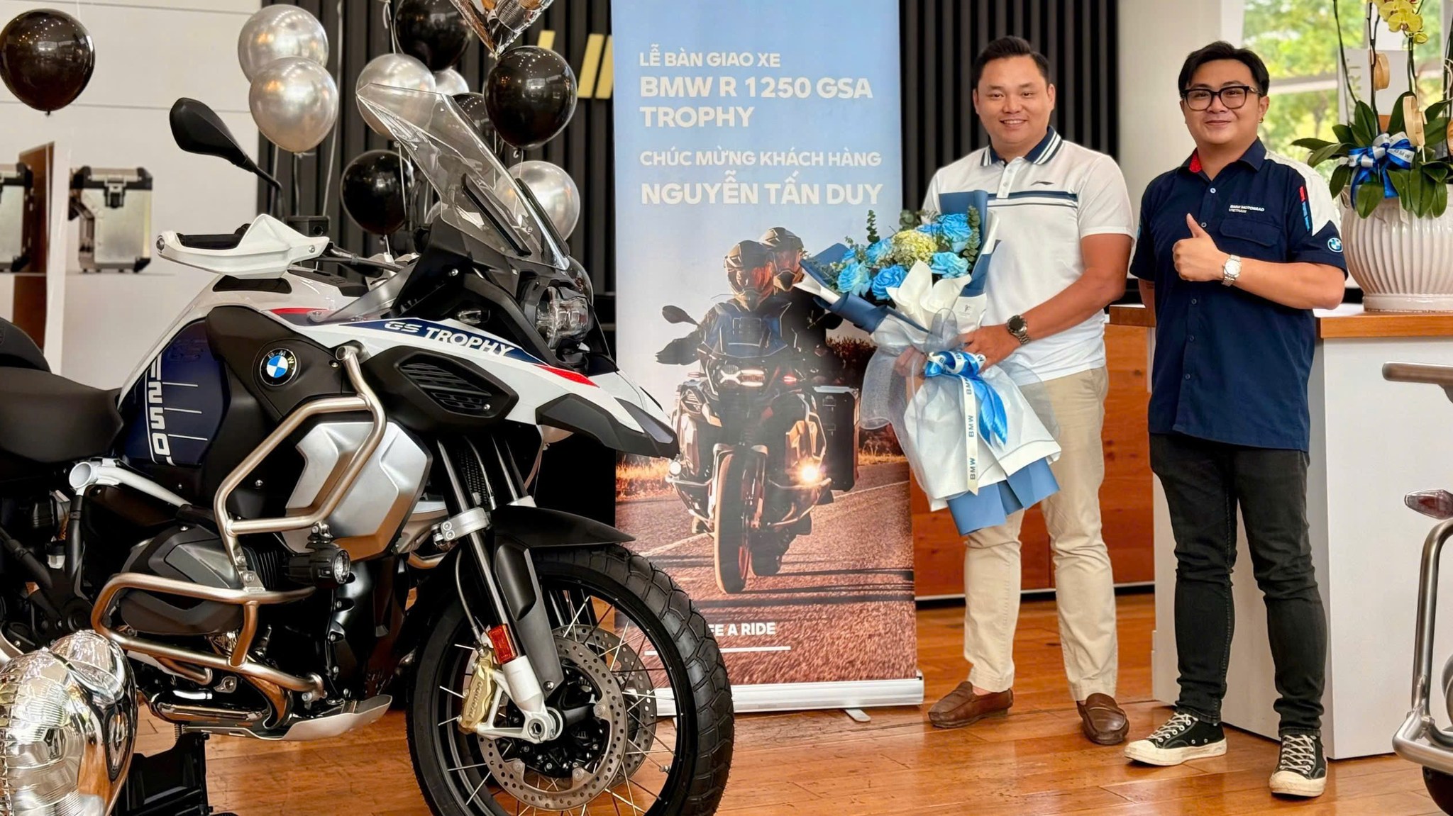 BMW R1250 GS ưu đãi đặc biệt đến 100 triệu đồng - Sẵn xe giao ngay