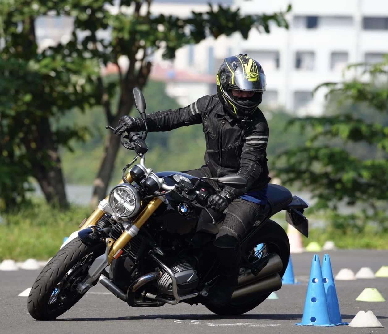BMW R NineT Scrambler ưu đãi lên đến 100 triệu đồng cùng nhiều quà tặng hấp dẫn